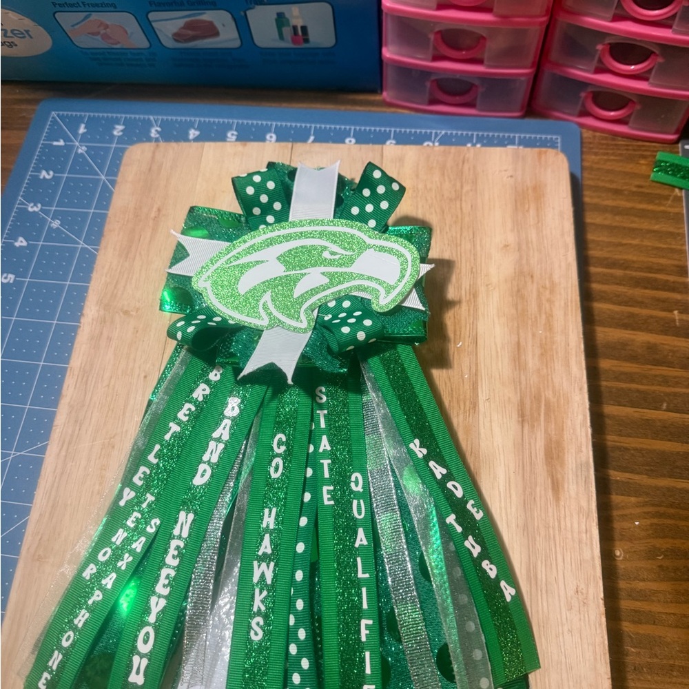 Brag buttons! Team spirit